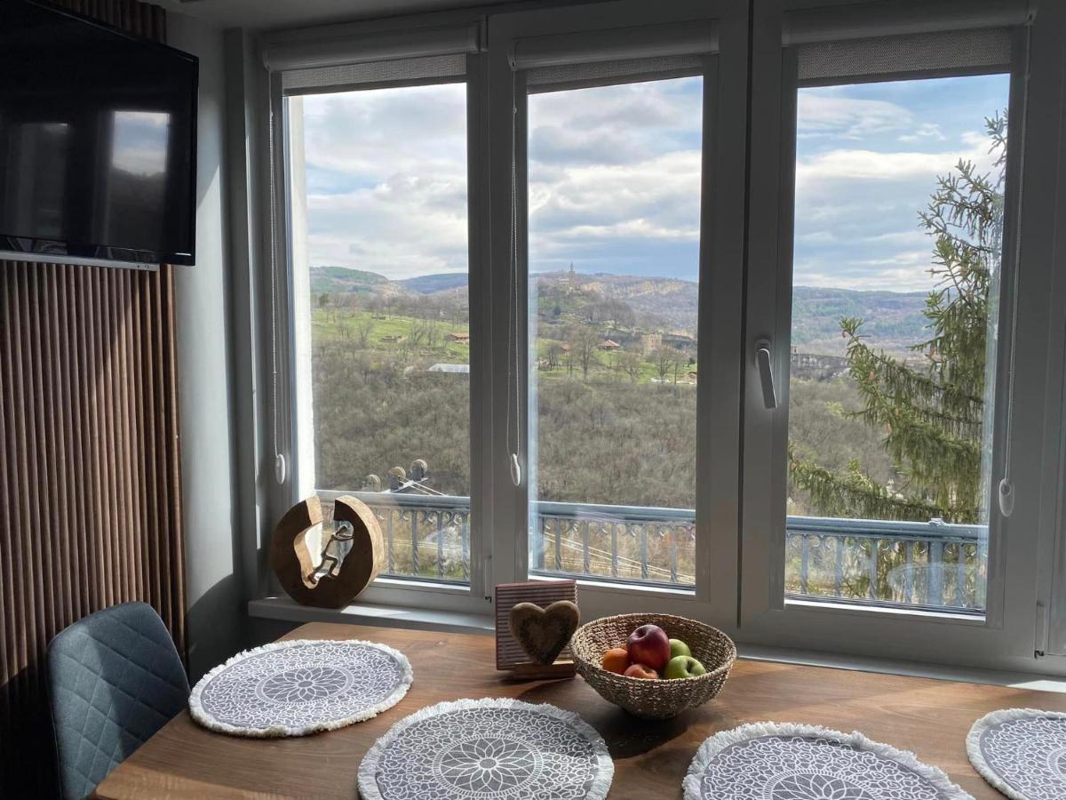 Tsarevets Panorama Apartment Велико Търново Екстериор снимка